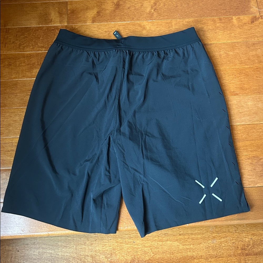 NWT Ten Thousand Black Interval Short (Liner) 9" Size Large - Picture 3 of 6
